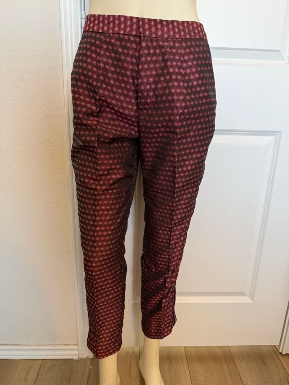 Zara Basic Burgundy Jacquard Pleated Cropped Trousers with Striping Detail